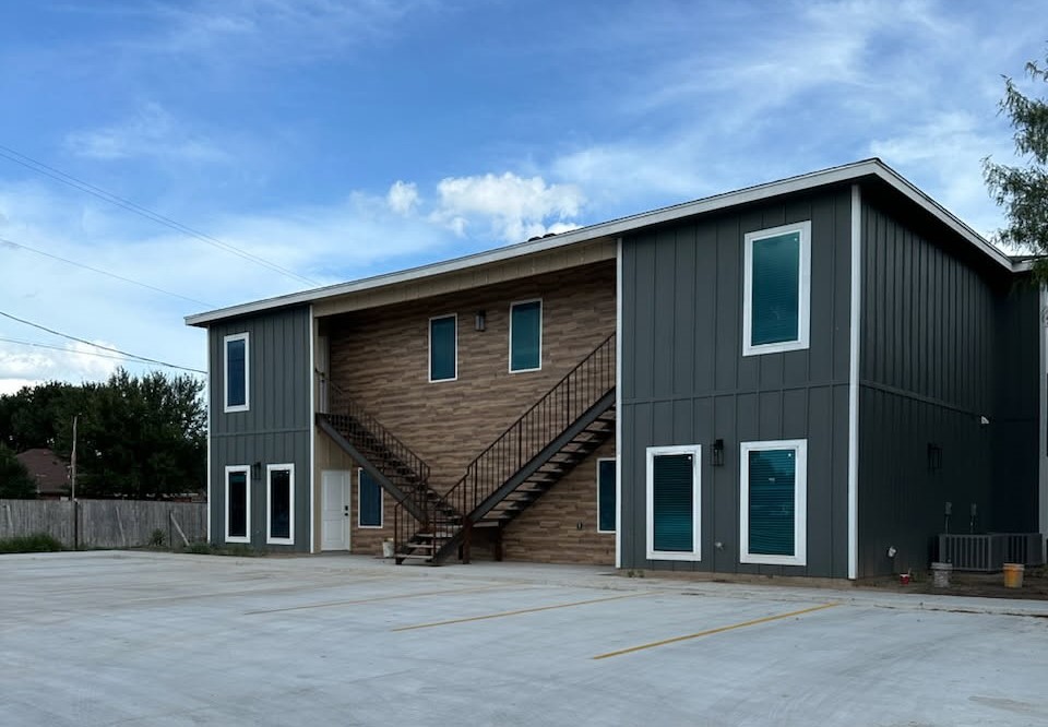 Property main image